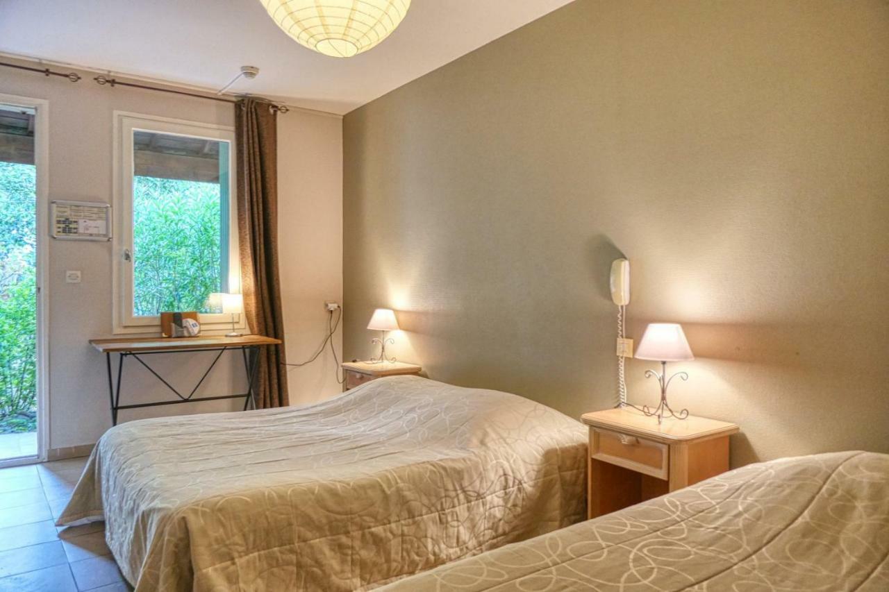 Au Saint Roch - Hotel Et Jardin Avignon Exterior photo